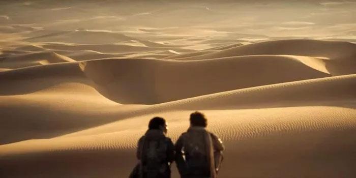 Arrakis trong Dune là hành tinh toàn cát, không có mưa. (Ảnh: Warner Bros).