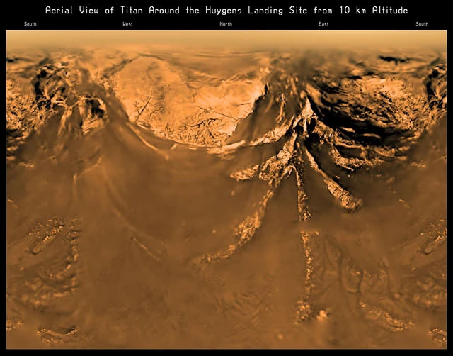 Một khu vực khác của Titan với núi non hiểm trở - (Ảnh: NASA/ESA).