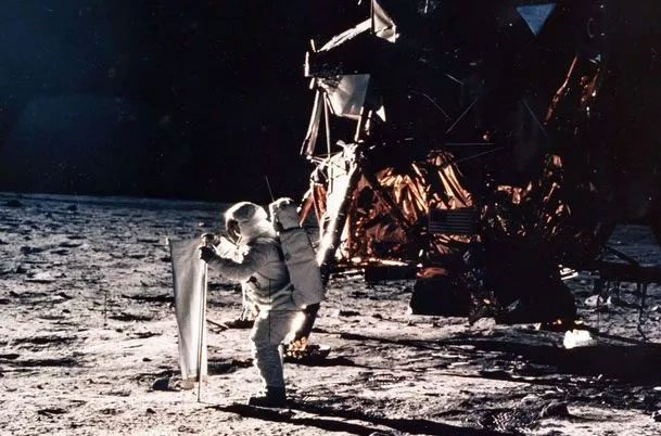 Neil Armstrong là người đầu tiên in dấu chân lên Mặt trăng vào năm 1969. (Ảnh: NASA).