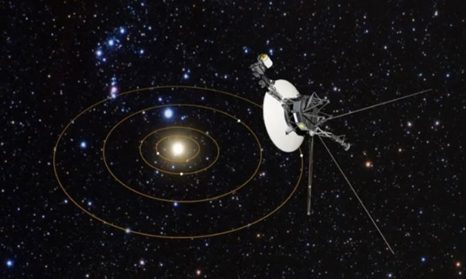 Ảnh Mô phỏng tàu Voyager 1 nhìn lại Hệ Mặt trời từ khoảng cách xa. (Ảnh: NASA)