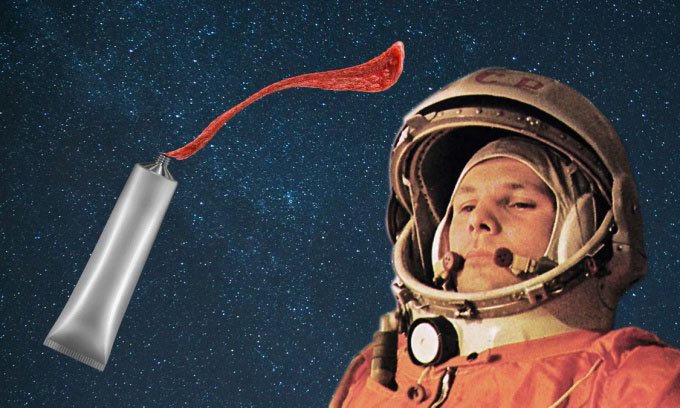 Yuri Gagarin là người đầu tiên ăn uống ngoài không gian. (Ảnh: IFL Science).